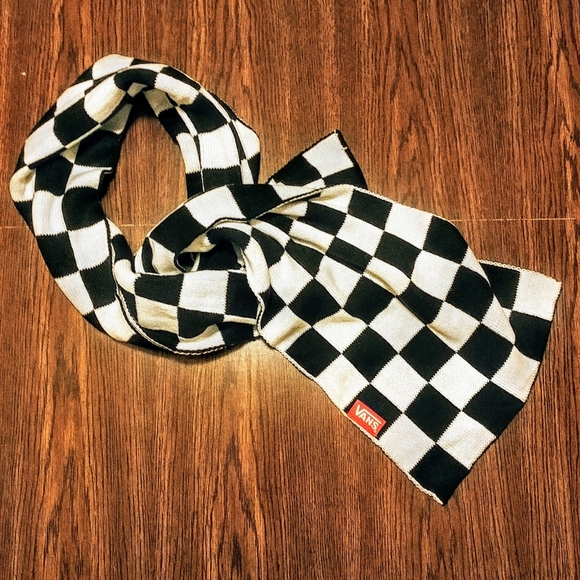 Vans Accessories - 🆕 VANS AUTHENTIC CHECKERED SCARF